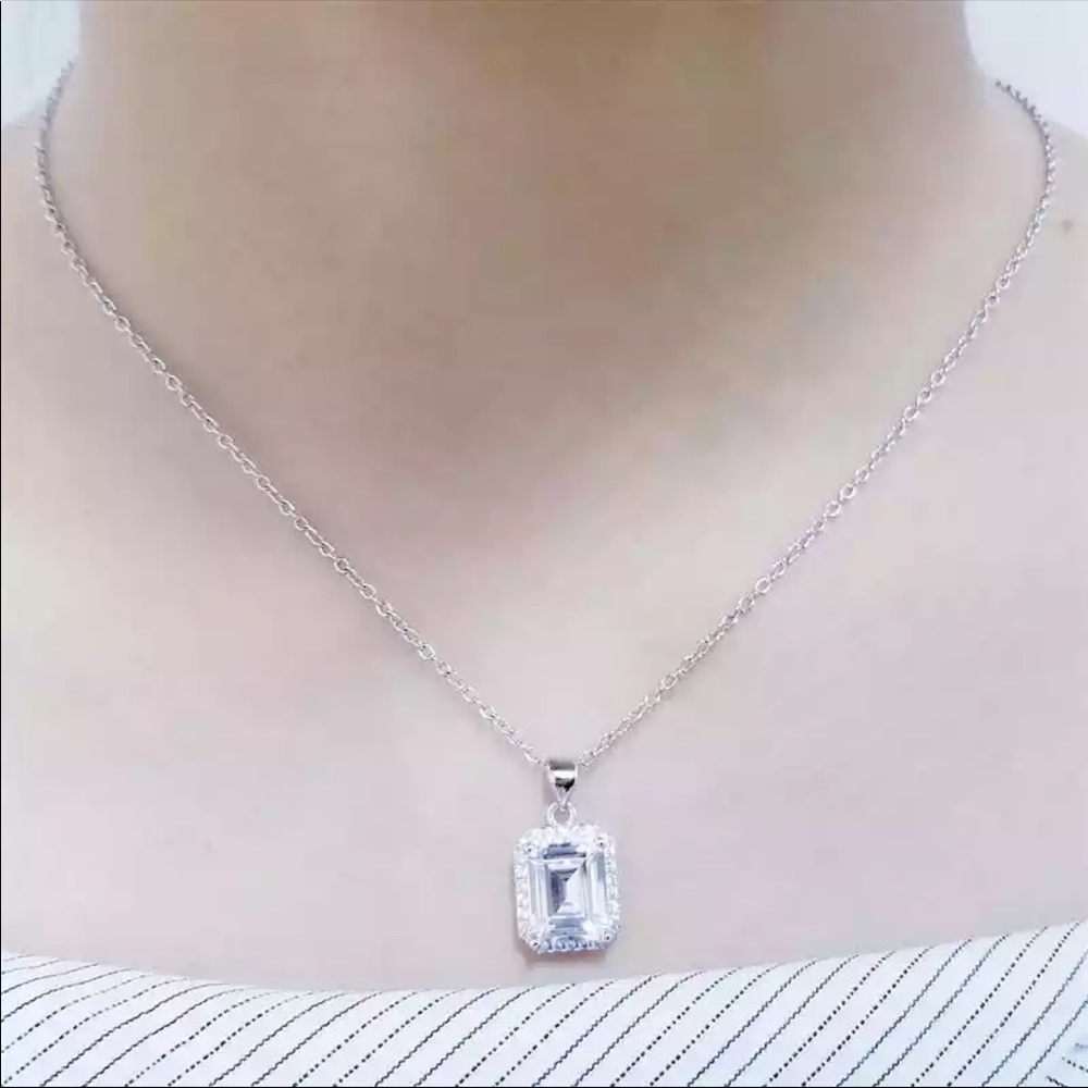 New Women’s 925 Silver Beautiful Lovely Pendant Diamond Necklace - Picture 2 of 7
